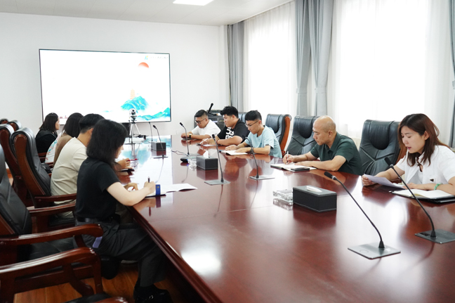 对月话中秋 把盏品书香——汇通集团组织召开新员工读书会暨中秋座谈会